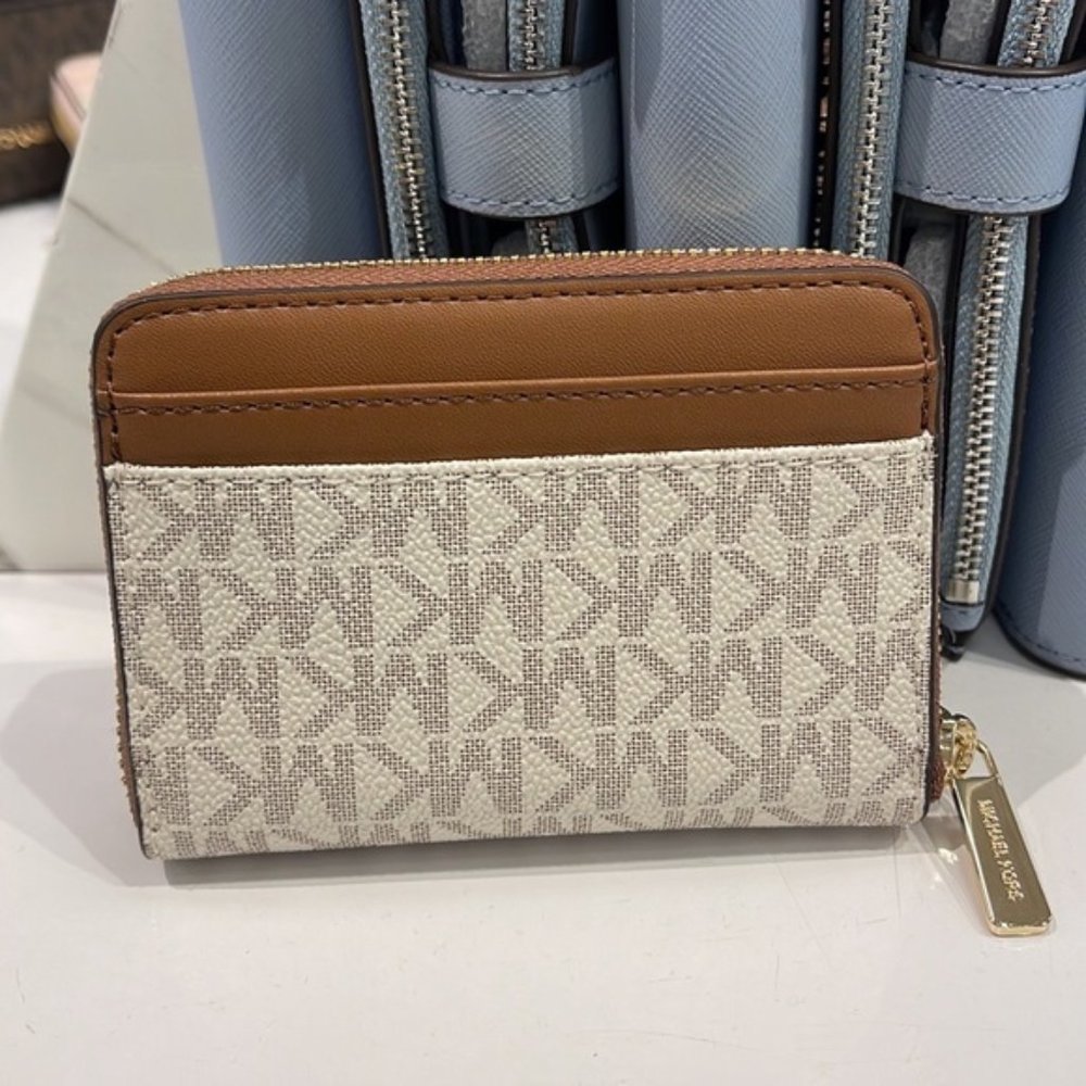 Michael Kors Jet Set Travel Medium Zip Around Card Case Vanilla - Picture 6 of 16